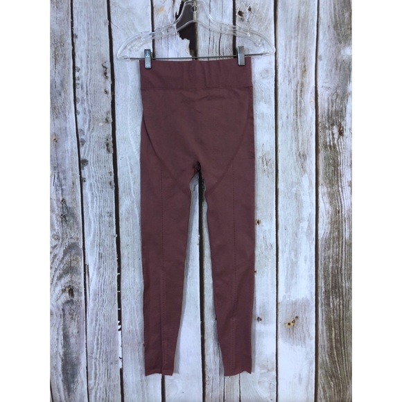 Fabletics High Waisted Sculptknit Charisma 7/8 Athletic Leggings - Picture 2 of 6